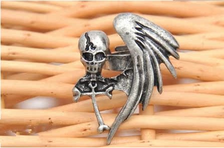 浙江金华韩版小饰品批发 复古 朋克风单翼翅膀骷髅十字个性戒指 可