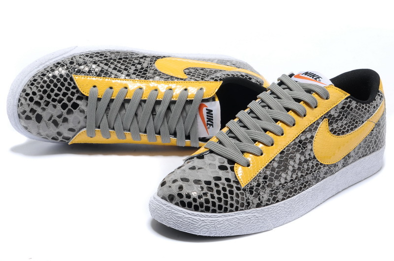耐克开拓者板鞋 2013蛇年 nik blazer 低帮蛇纹男女鞋 情侣休闲鞋图片