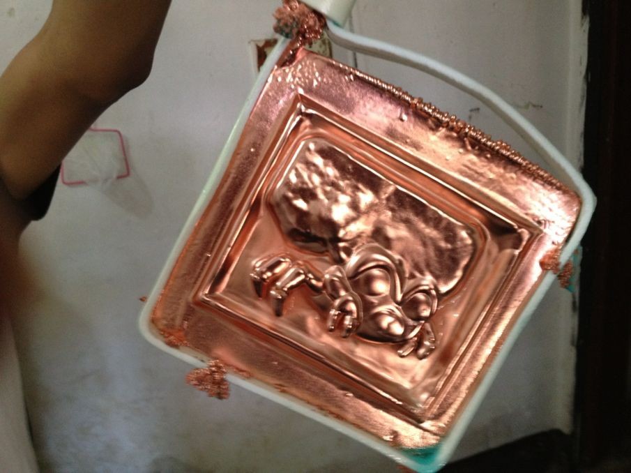 供应眼镜框套色铜模加工