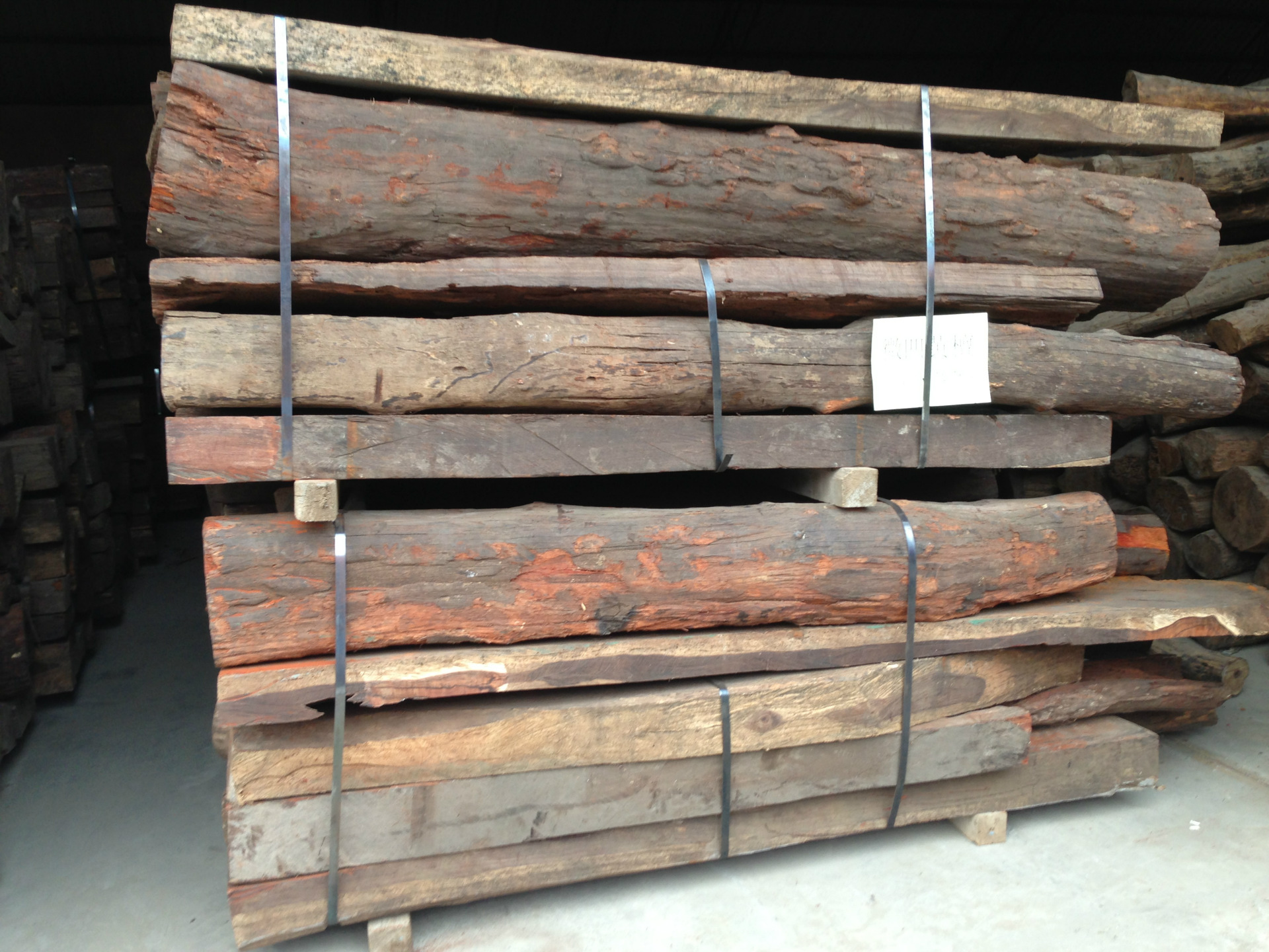 南美红酸枝(微凹黄檀)