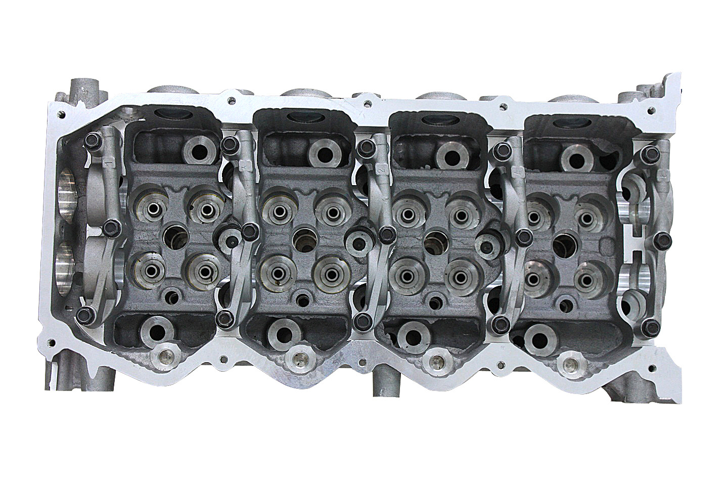 尼桑发动机气缸盖yd22908508