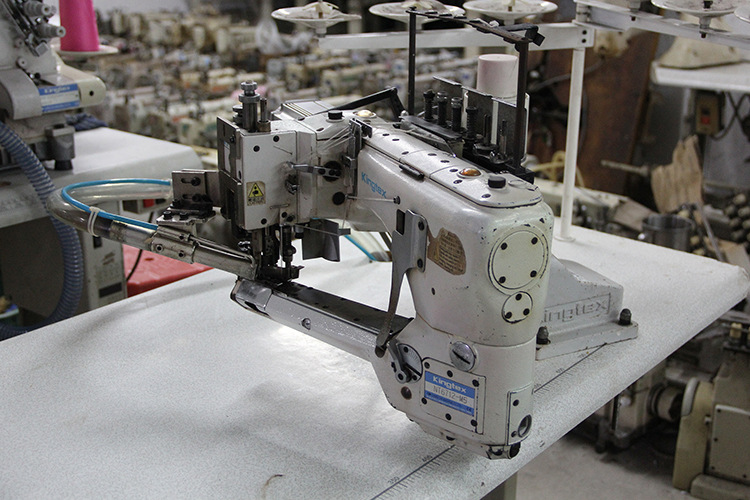 原装台湾宝狮,星瑞,星菱,明匠,大和,4针6线拼缝车图片_7