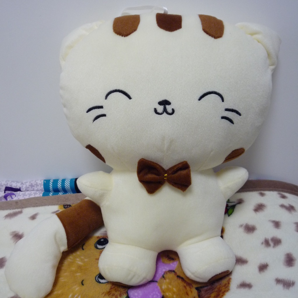 批发开心的大脸猫毛绒玩具30cm40cm公仔娃娃混批