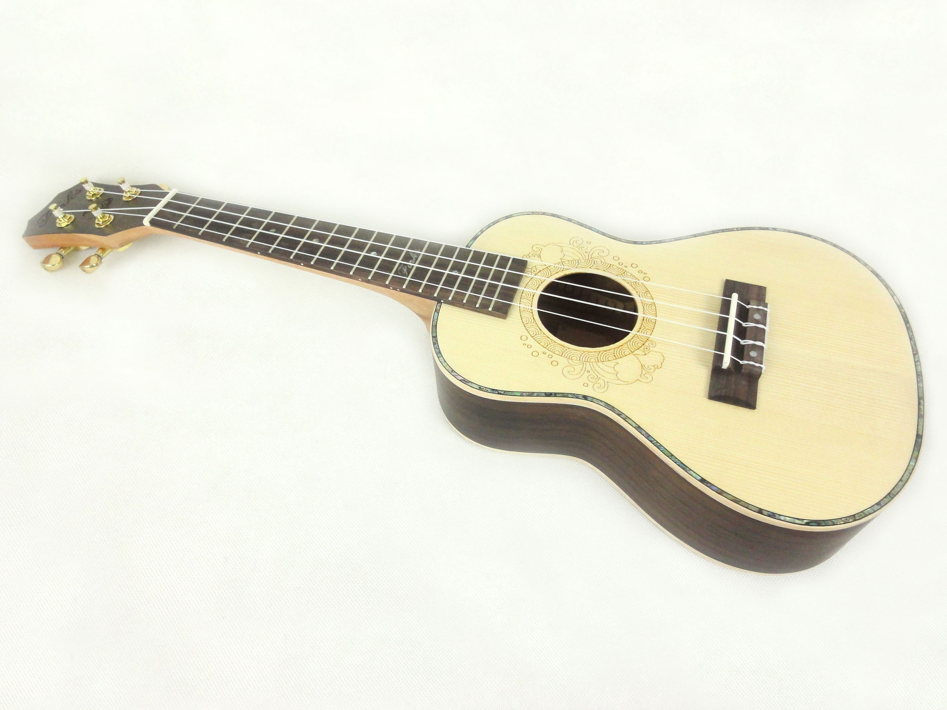 广州初音乐器批发 23寸面单尤克里里 云杉玫瑰木 芬克斯fk218s