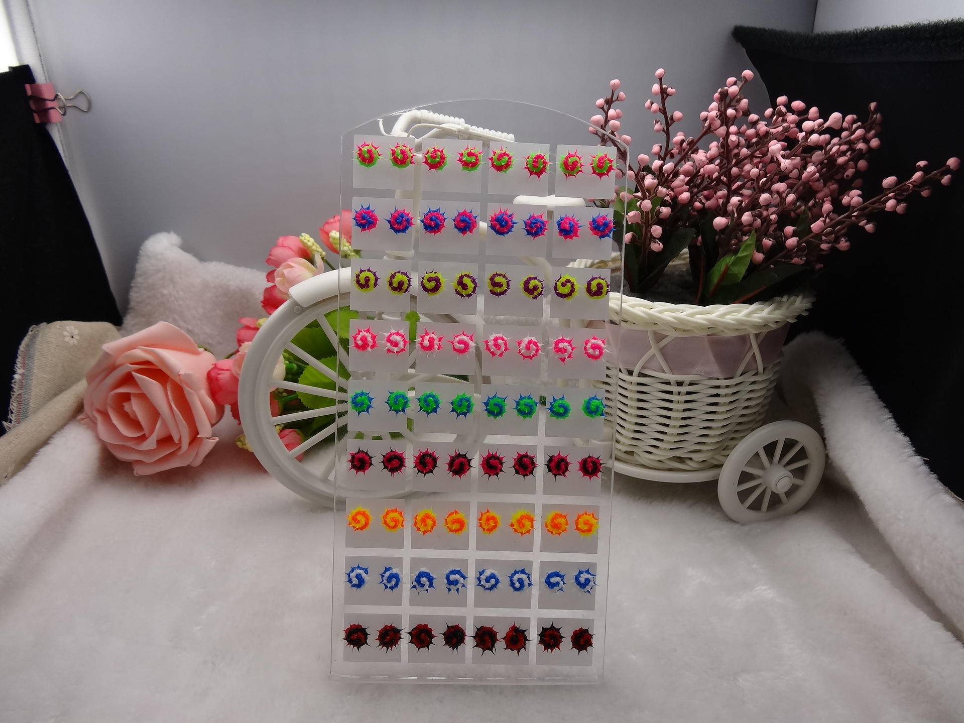 新品 双色螺旋硅胶刺头耳钉不规则撞色 耳环批发 36对卡装满包邮