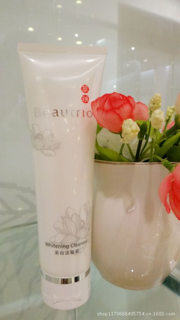 【厂价直销】萃雅美白洁面乳 氨基酸洁净因子