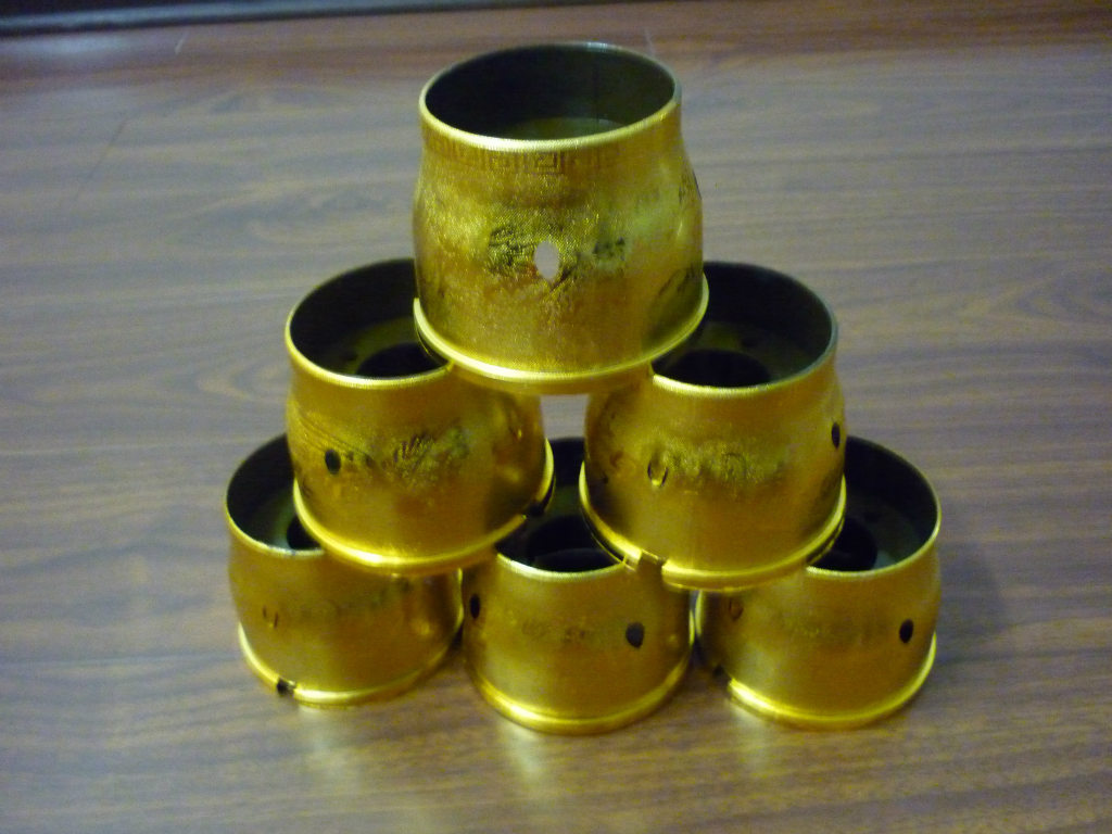 供应塑料镀金龙凤蜡烛底座插口内径6.6cm