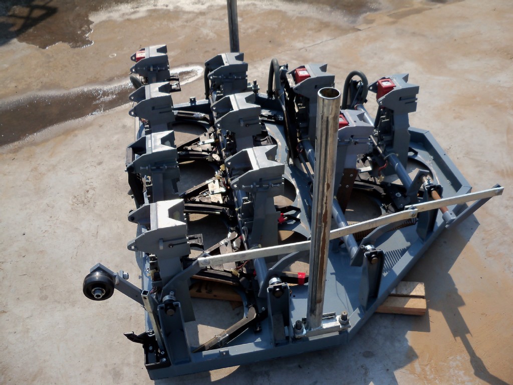 jpg,1024x768,128kb,254_190供应宾士域系列保龄球设备jpg,500x333