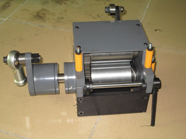 东莞东远厂家直销简易滚轮送料机