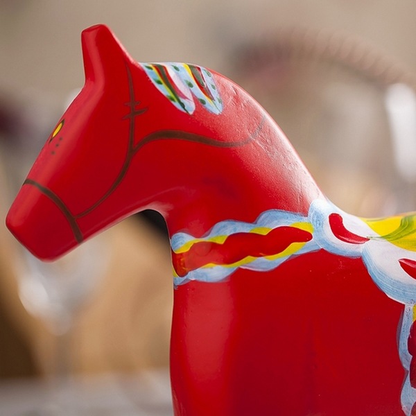 北欧经典原木红马摆件 瑞典达拉木马套2件装 木质彩绘工艺品