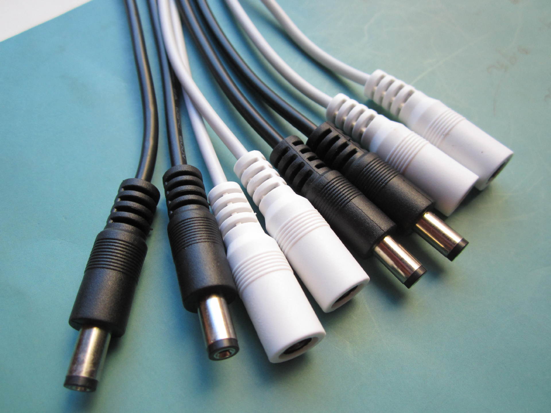 厂家直销各规格dc线,dc电源线,dc插座.