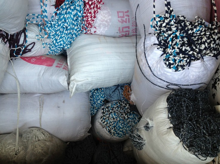 批发供应纯棉拖把布 大量出售废布拖把条 长60公分