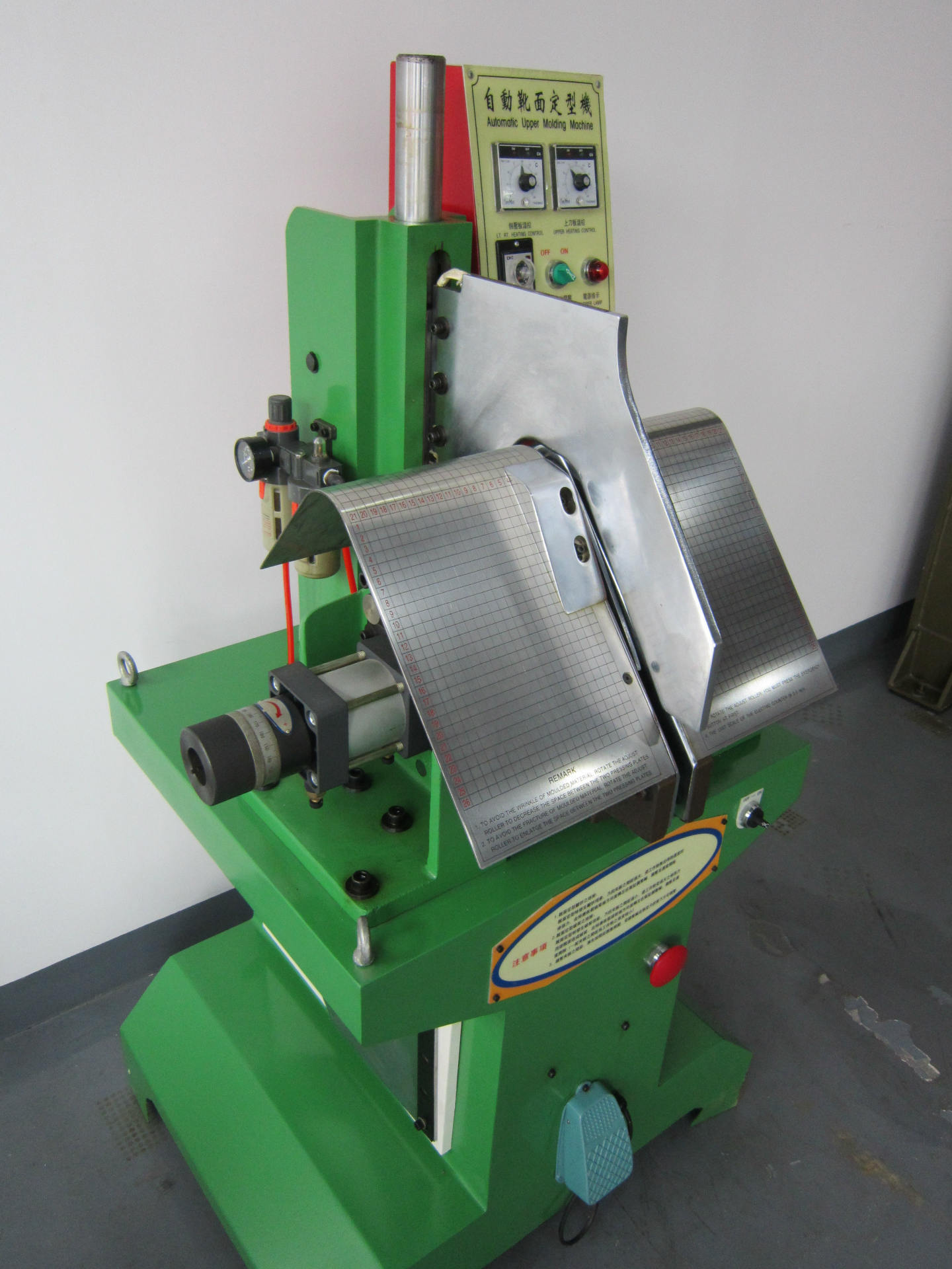 qf-606全气动靴面定型鞋机 鞋机 做鞋机 鞋机厂 成都厂家 成都区