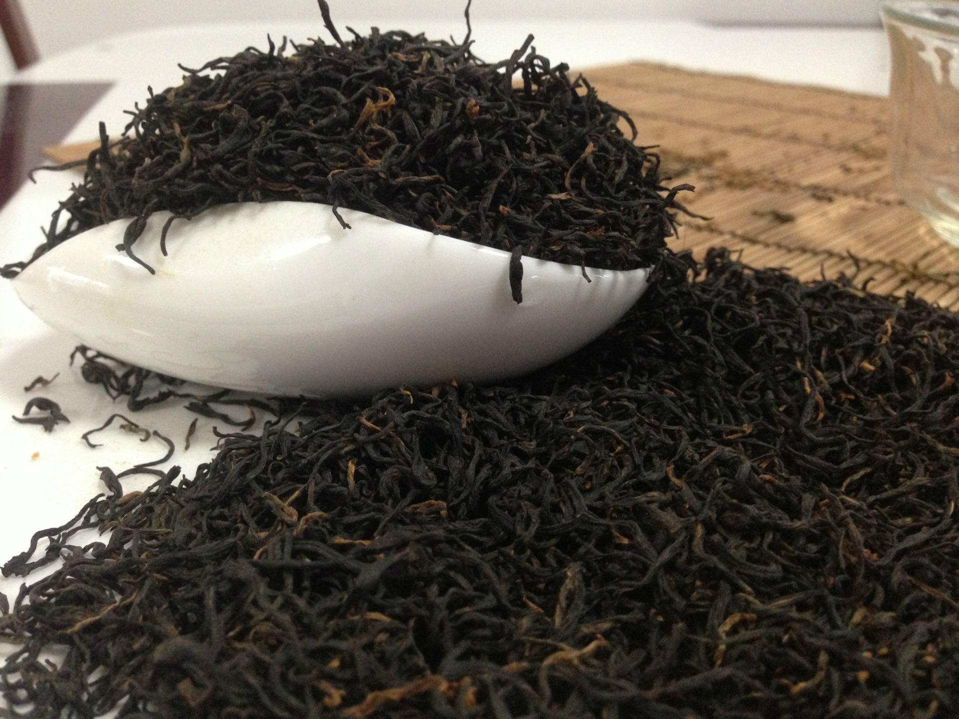 高山野生红茶 正山小种 云雾红茶 蜜香型超细