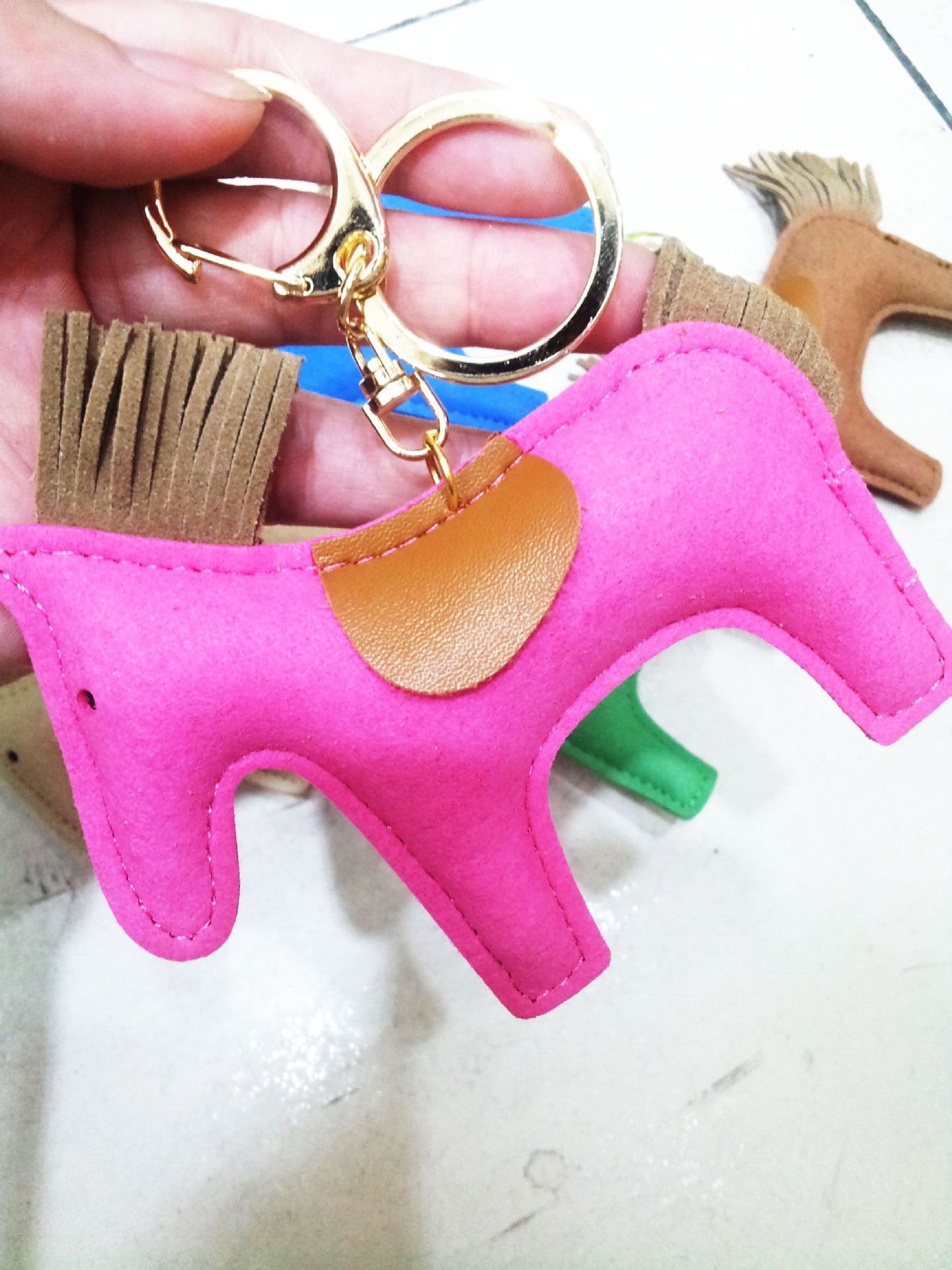 翻毛皮可爱木马钥匙扣 流苏小马驹包挂饰 钥匙圈包包挂 小马挂件