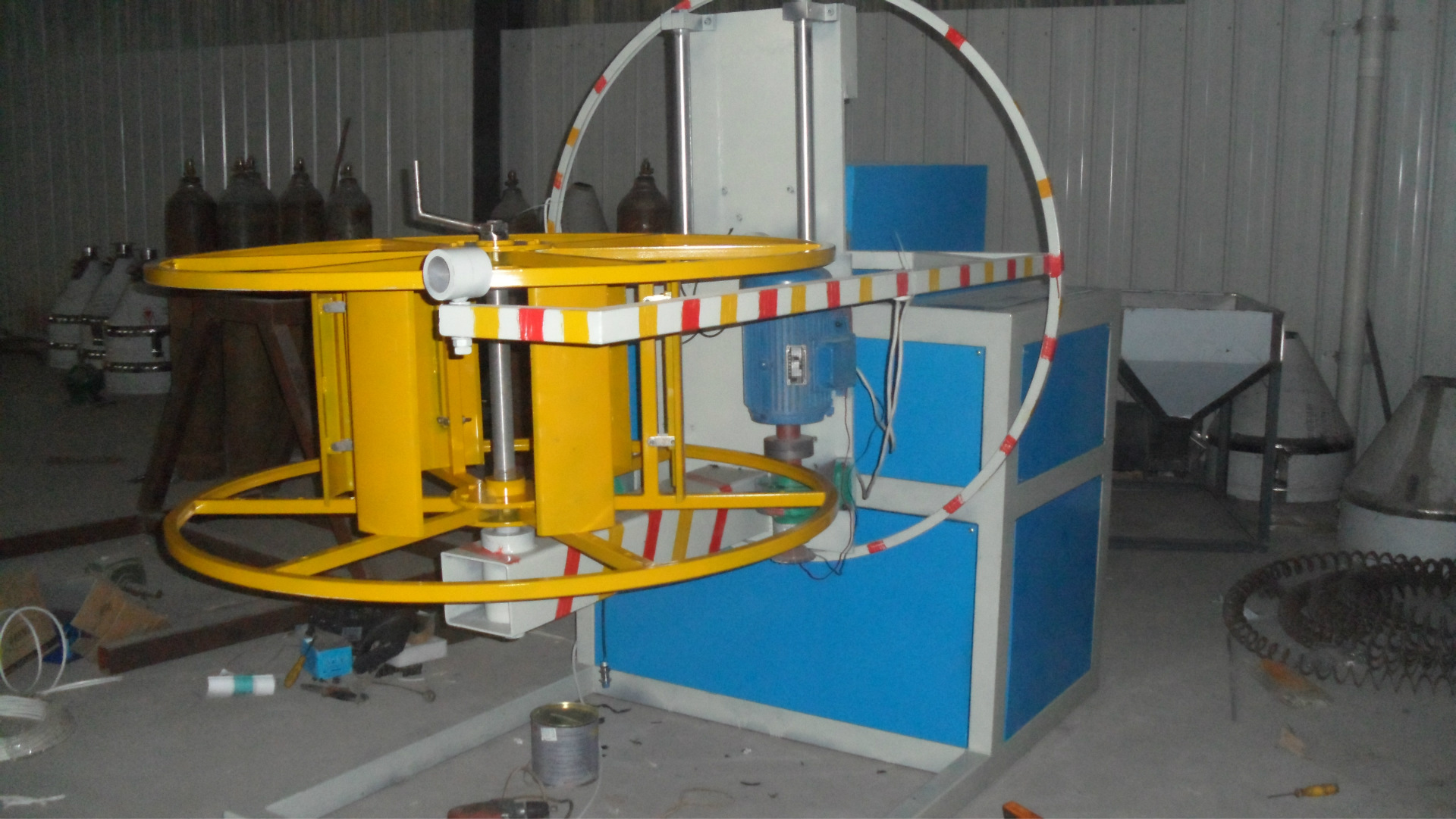 旋转收卷机 呼啦圈管收卷机 旋转牵引机