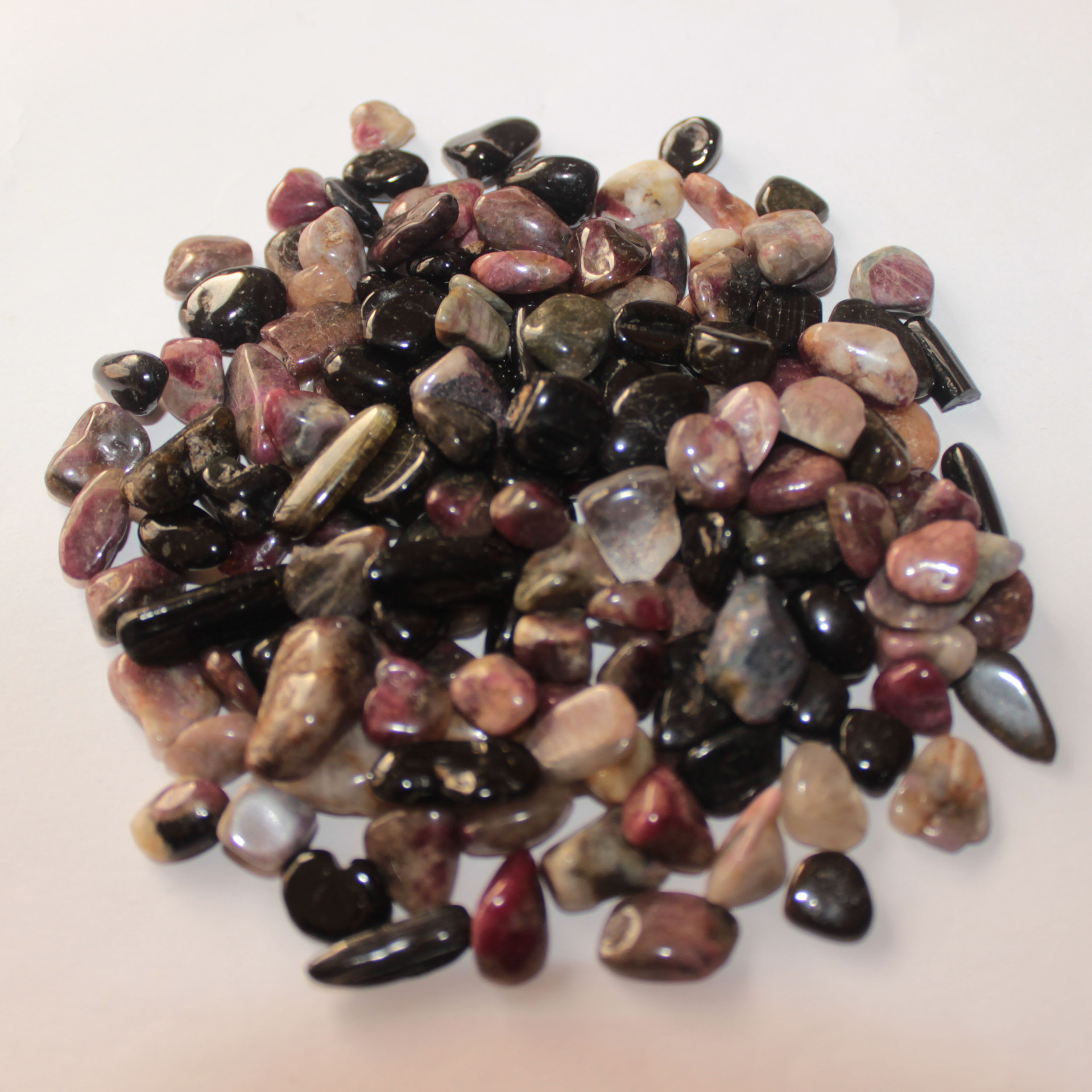 厂家批发供应 天然梅花碧玺碎石(1袋/100克) 天然水晶消磁碎石