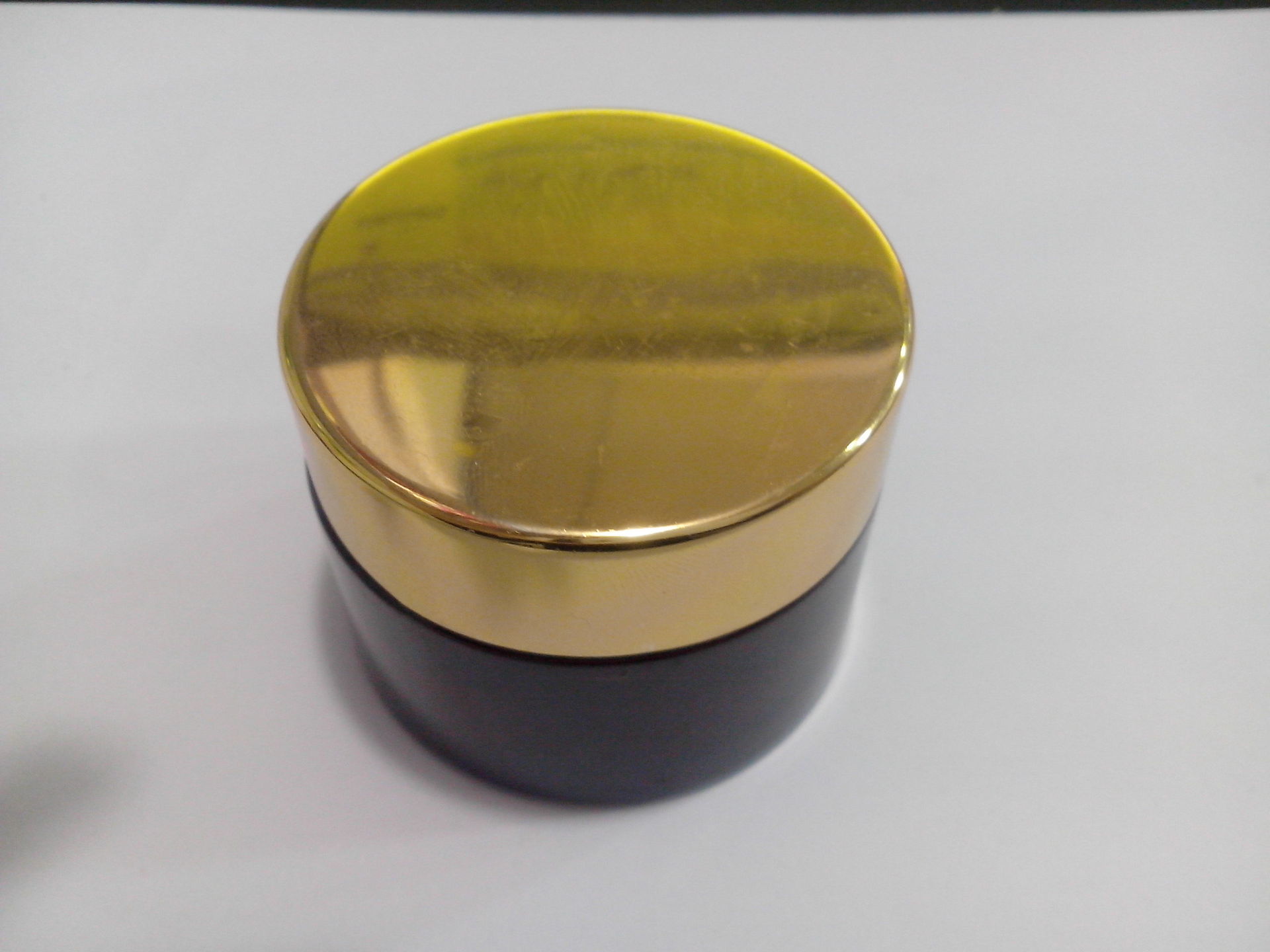 厂家直销现货供应电化铝盖膏霜瓶 膏霜盖大15克 小15克