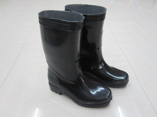 厂家直销 男式中筒黑布雨靴,耐油雨靴,防滑耐磨水鞋