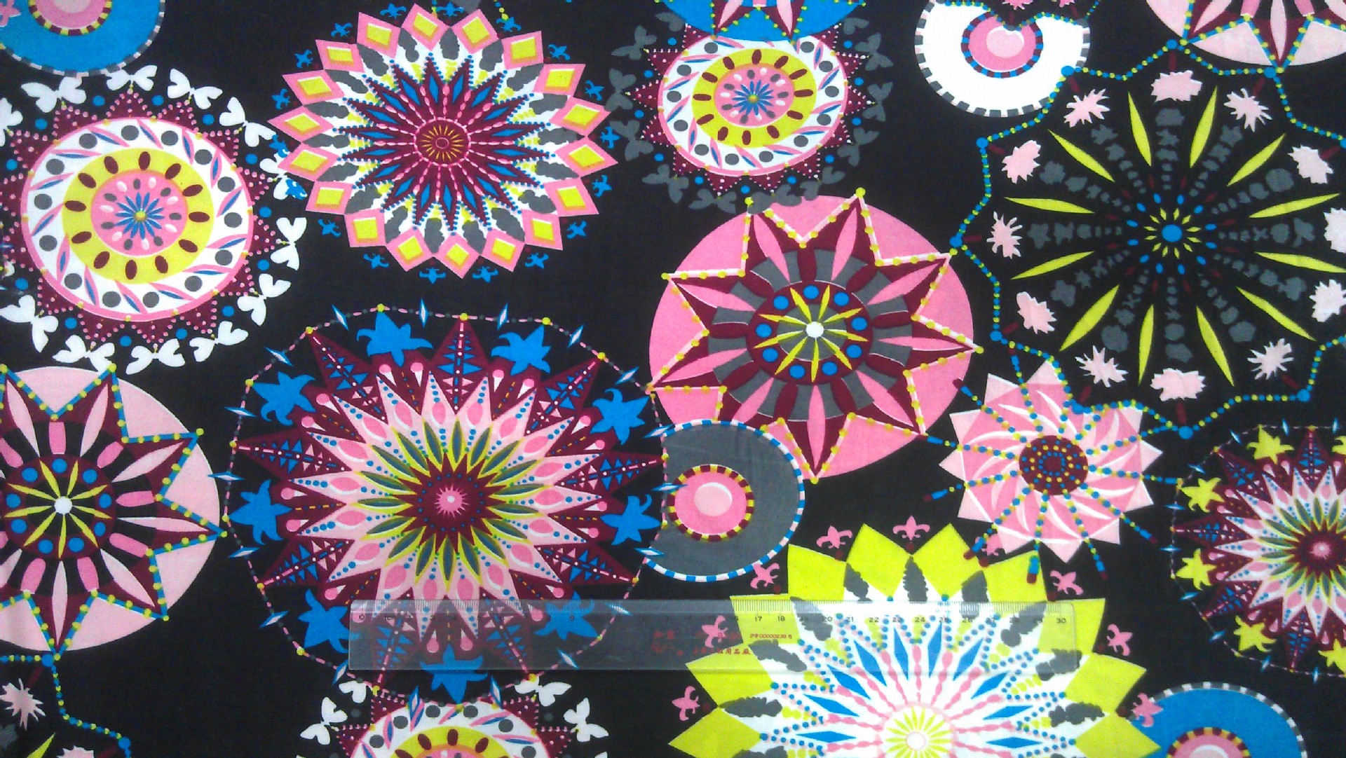 批发现货冰丝长丝四面弹针织布印花七色轮盘水印圆网大花308