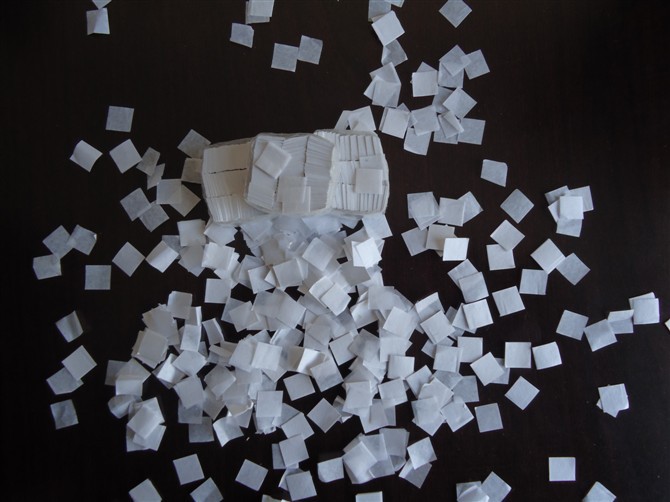 魔术道具直销 1*1cm白纸飞雪,舞台彩纸,魔术彩纸,魔术纸吹雪