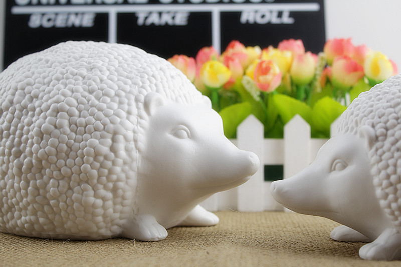 【陶瓷刺猬装饰品家居陶瓷摆饰时尚创意装饰品客厅工艺品摆件 小号】