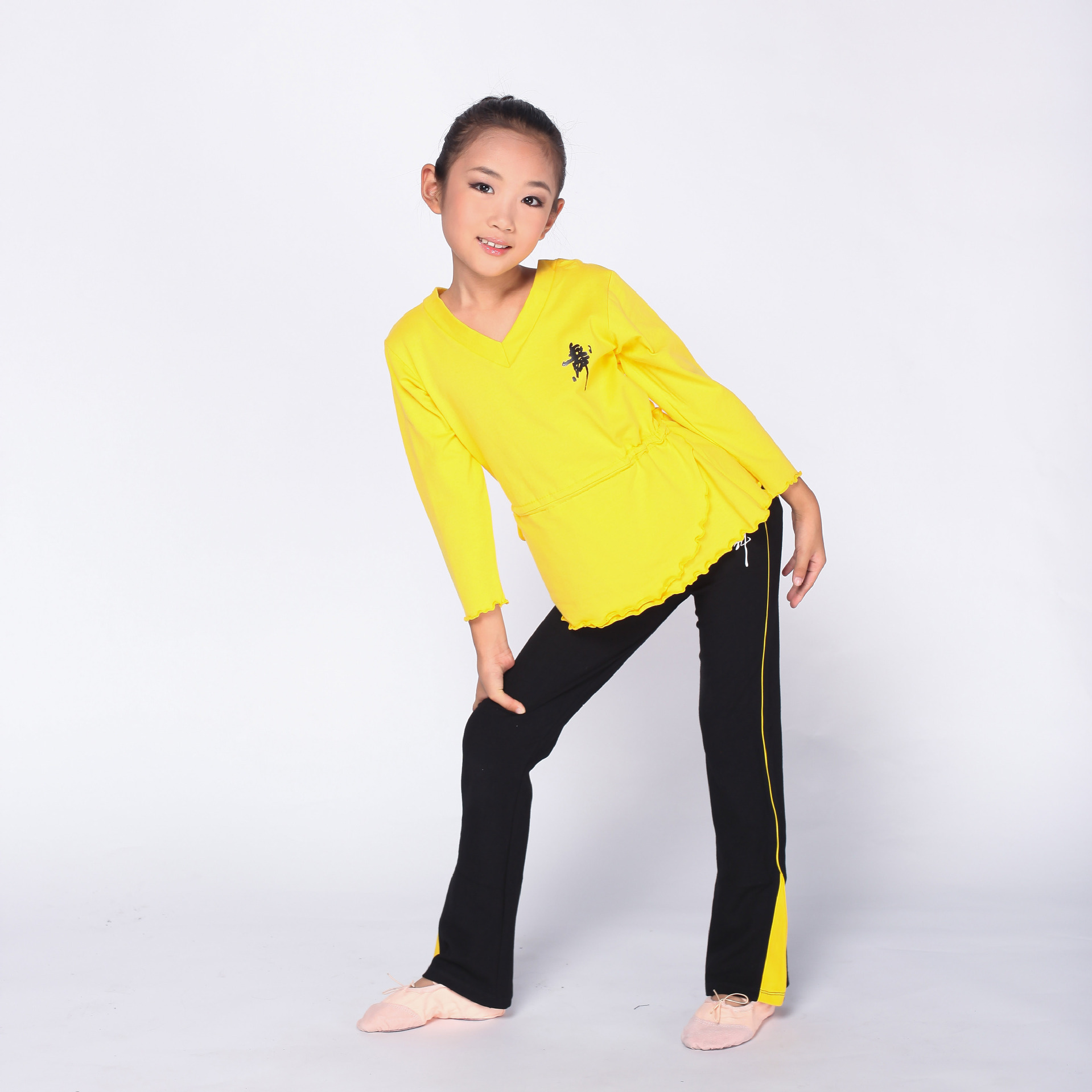 厂家直销 悦爽新款儿童舞蹈套装 少儿练功服 拉丁服 园服