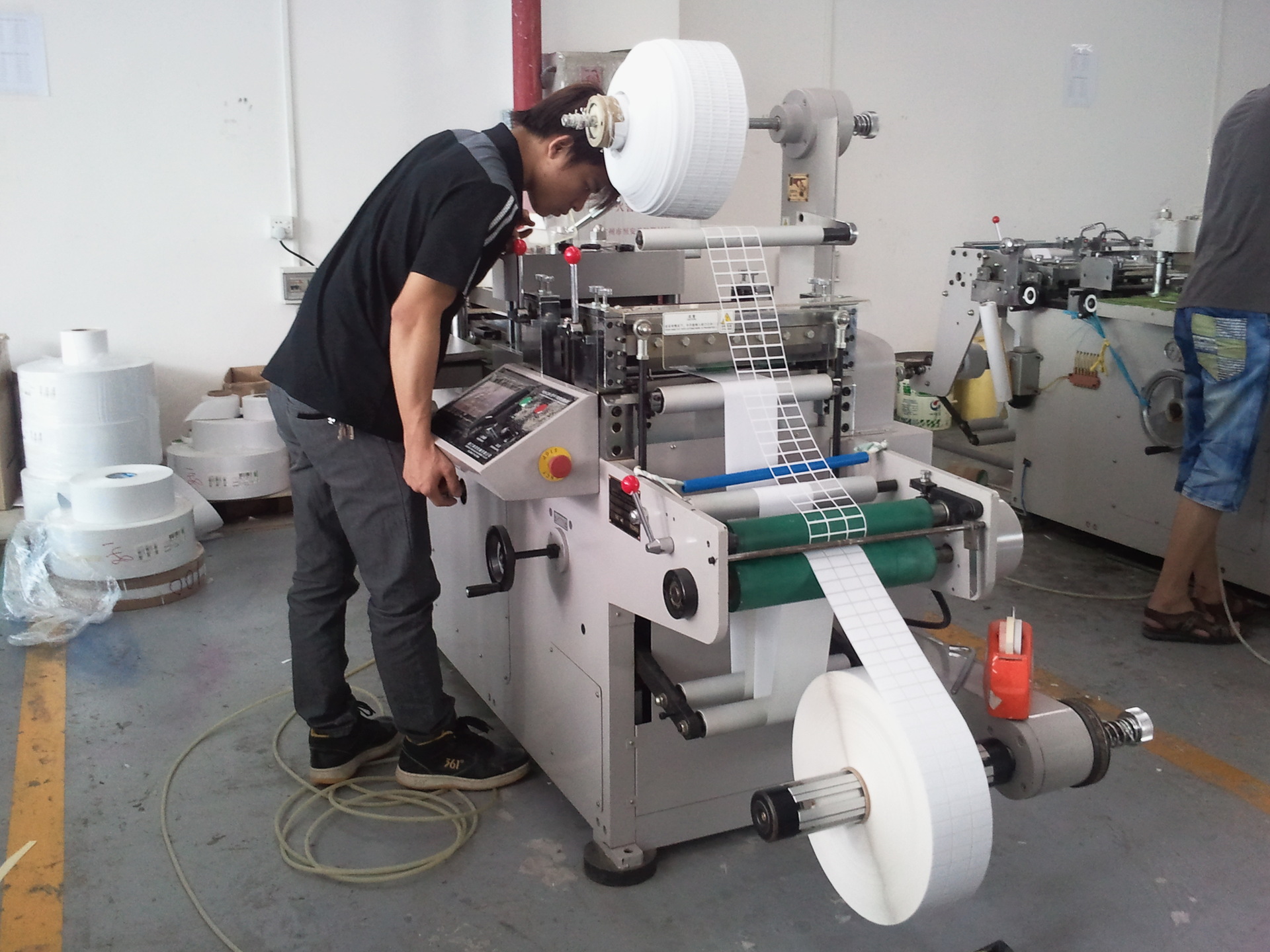 广州市 卓迈纸业有限公司专营包装印刷加工,纸品加工,印刷耗材