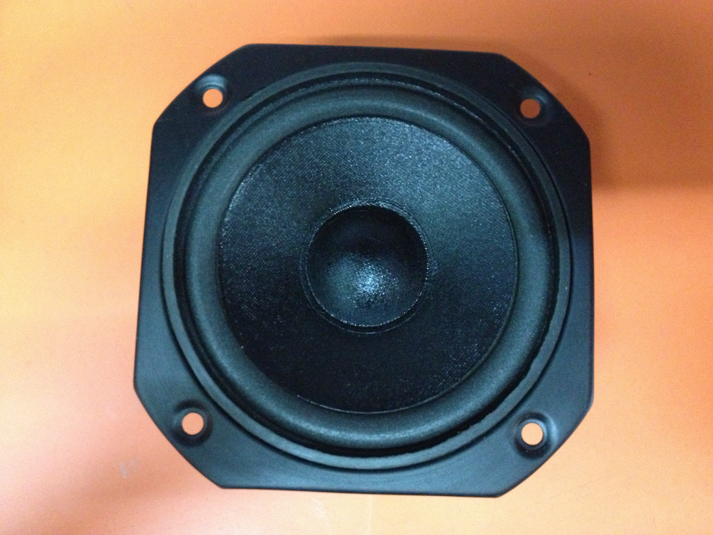 供应4寸中音喇叭