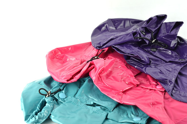 宠物雨衣 自由犬品牌宠物雨衣批发 狗衣服pvc防水雨衣 厂家现货