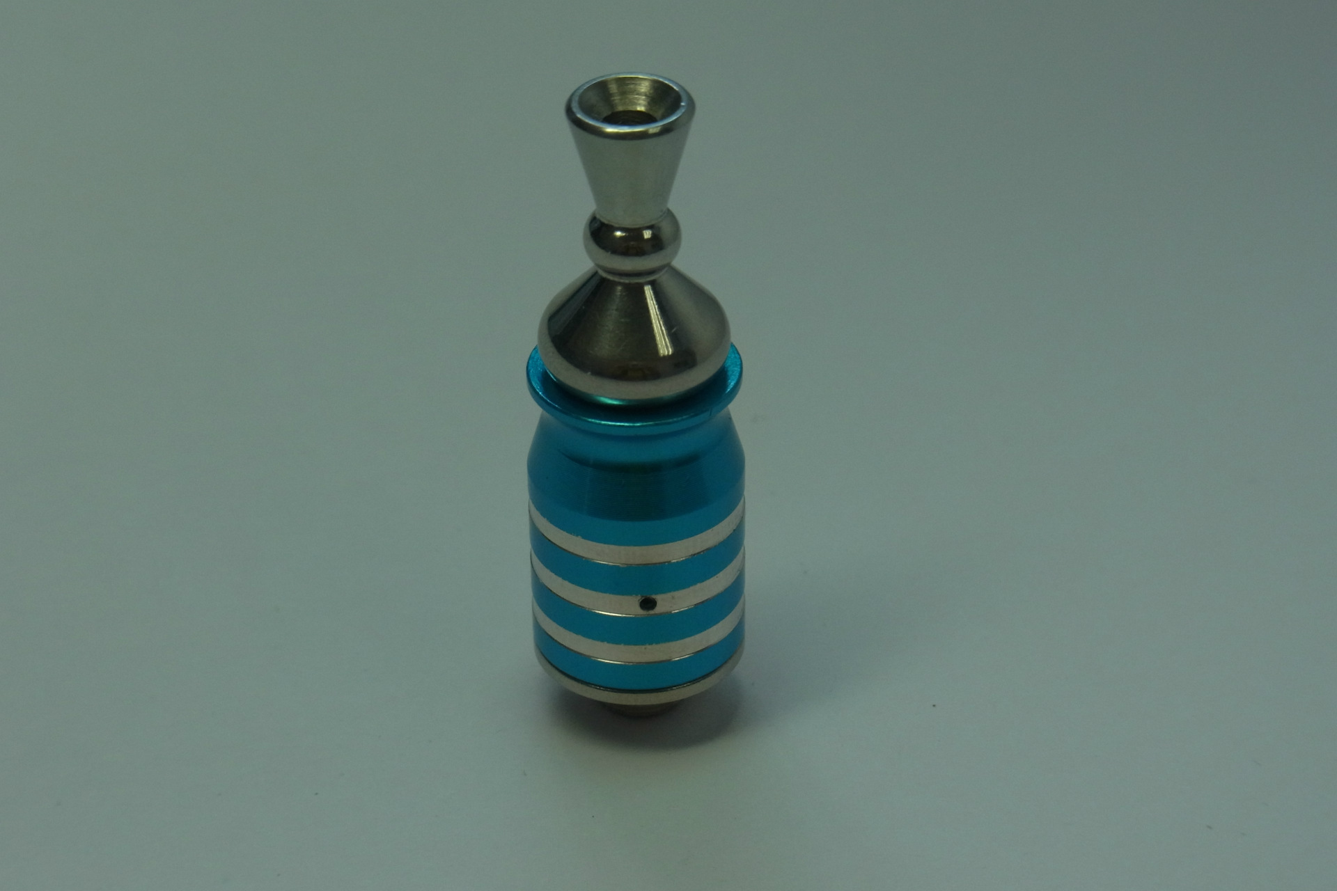 时尚新款电子烟雾化器 可抽固体烟油 液体烟油 及大麻油 10个起订