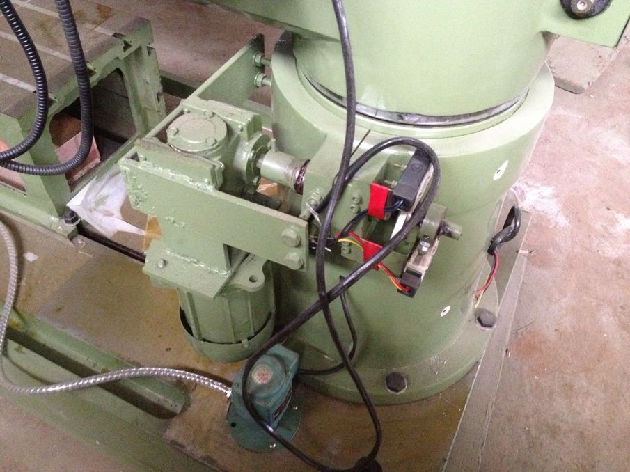 摇臂钻床3040x13自动锁紧型