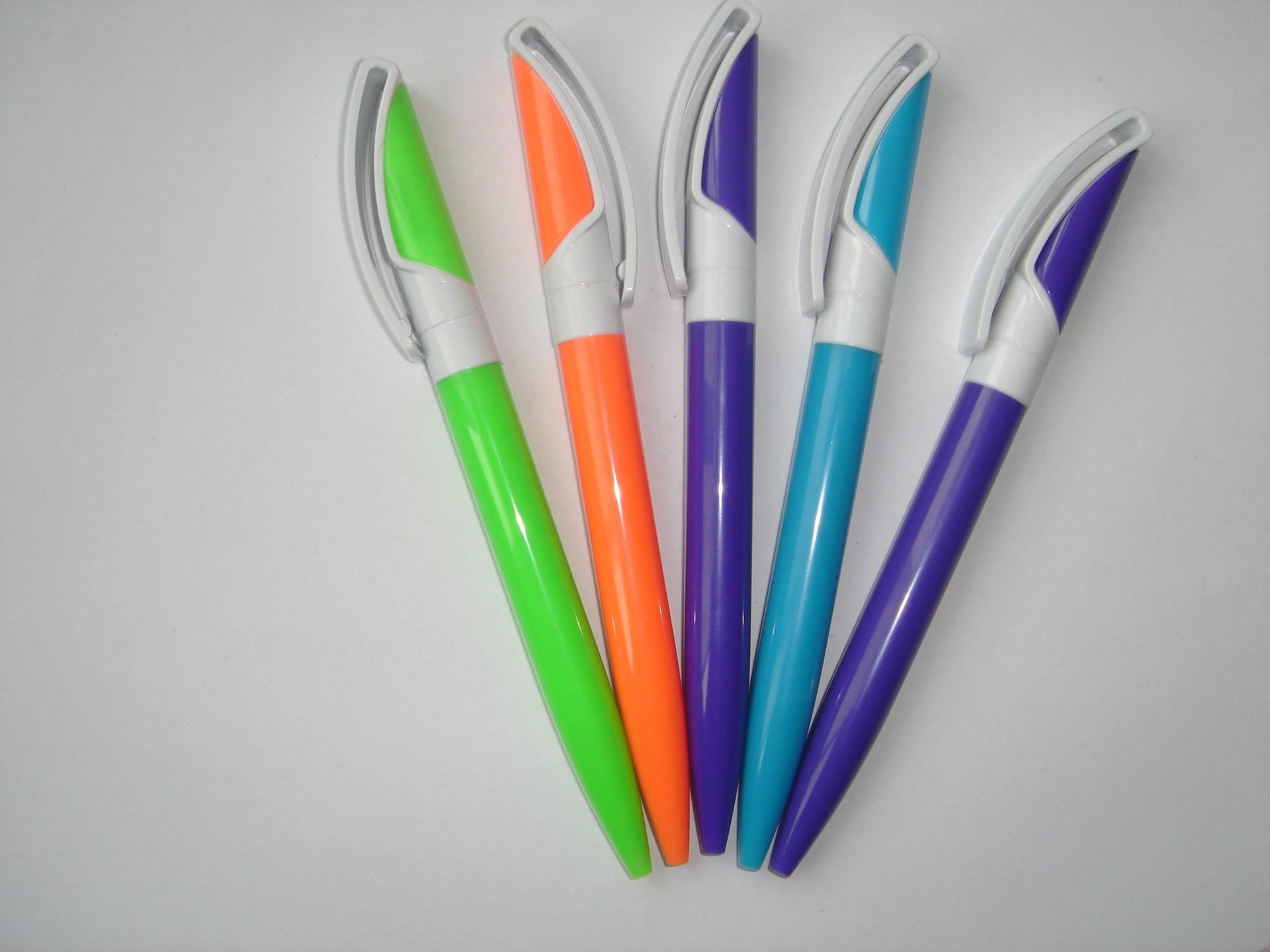 供应优质扭扭笔 原子笔 可定制logo