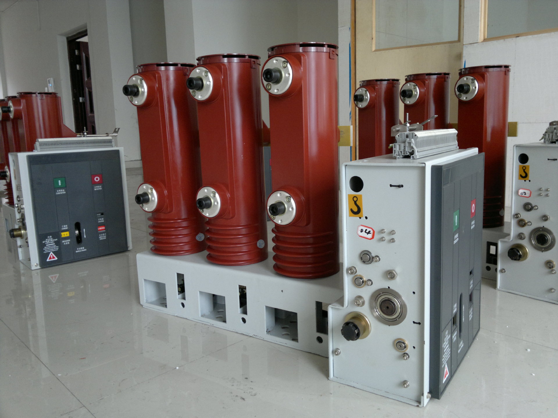 厂家直销 vs1[zn63]-12 侧装式 户内 高压 真空断路器