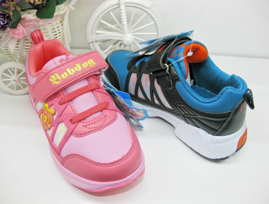中国童鞋主要品牌批发正品巴布豆童鞋31728中童运动休闲鞋31-37码图片