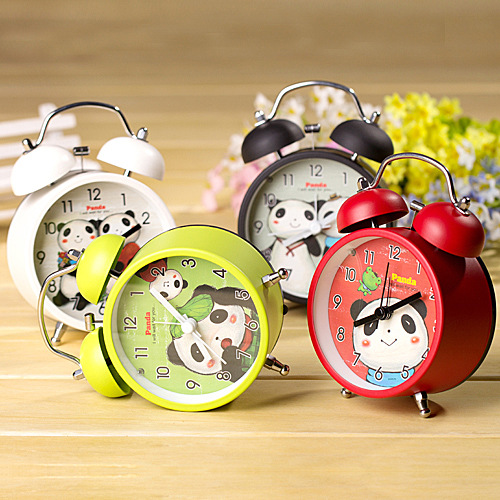 100元起批支持网店代销可爱熊猫创意闹钟卡通闹钟时尚闹钟大号4色