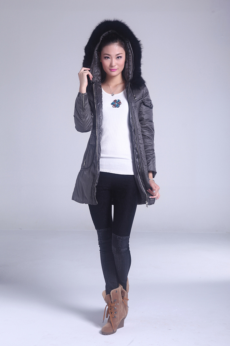 2013冬装韩版女士大红鹰羽绒服 气质修身中长款女士羽绒服外套