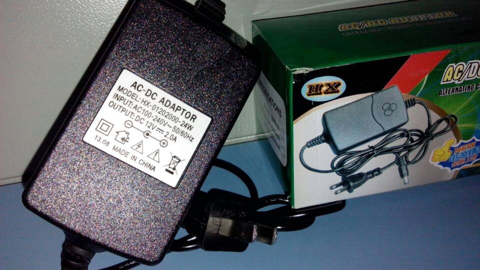 厂家直售12v电源 宝视安2a监控摄像机电源 优质品质欢迎订购