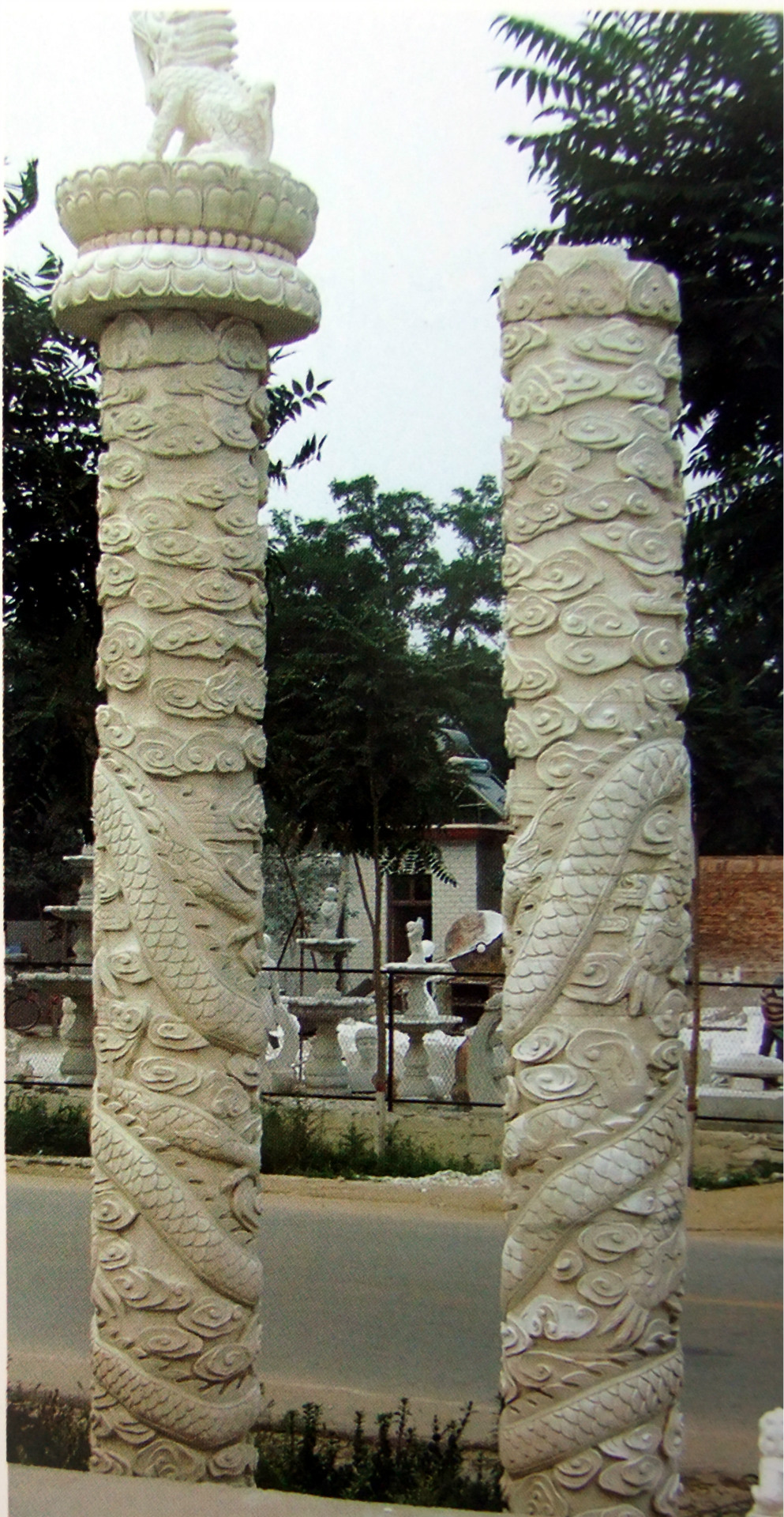 曲阳石雕龙柱 汉白玉雕刻文化柱