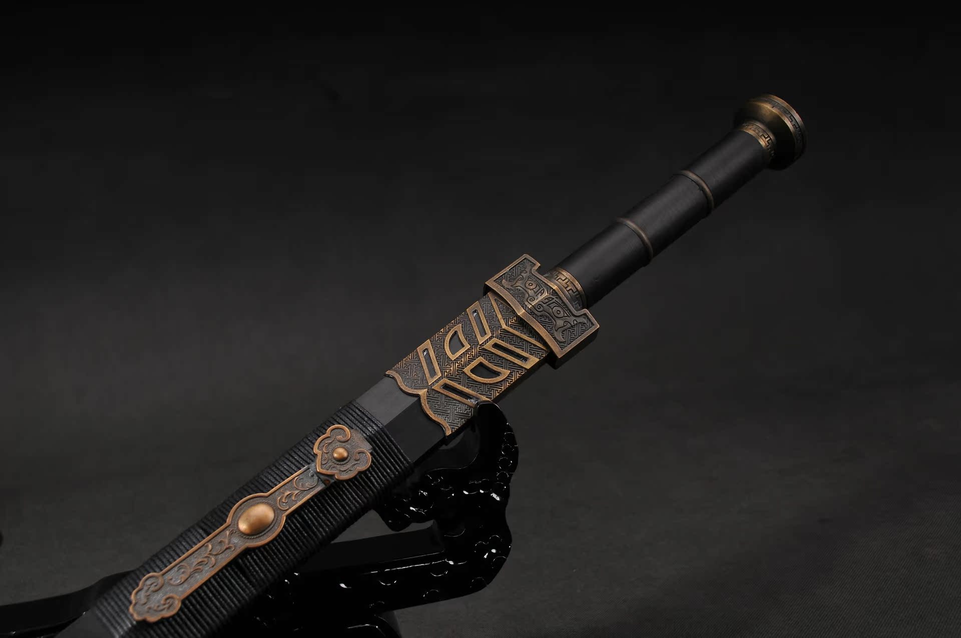 精品如意剑八面汉剑发红花纹钢长剑镇宅龙泉宝剑兵器刀剑仿古铜装