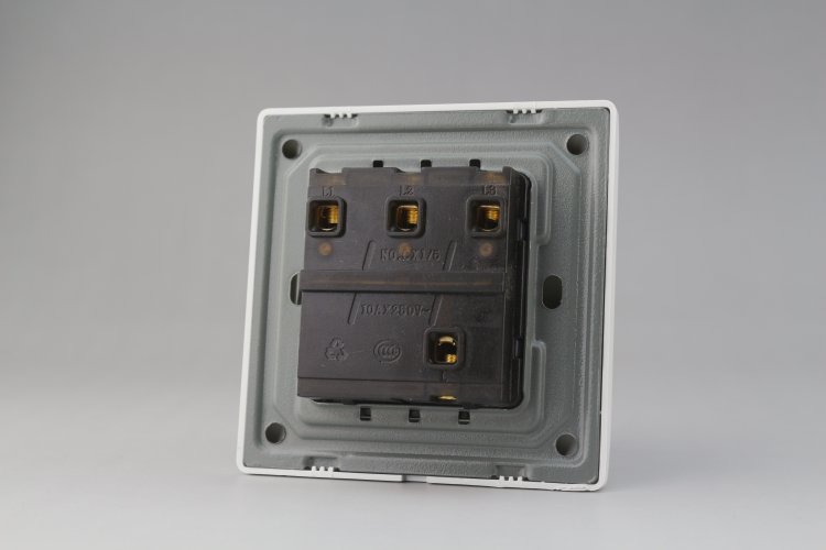 维奈斯墙壁开关插座面板 三开单控开关 三联开关三开开关电开关