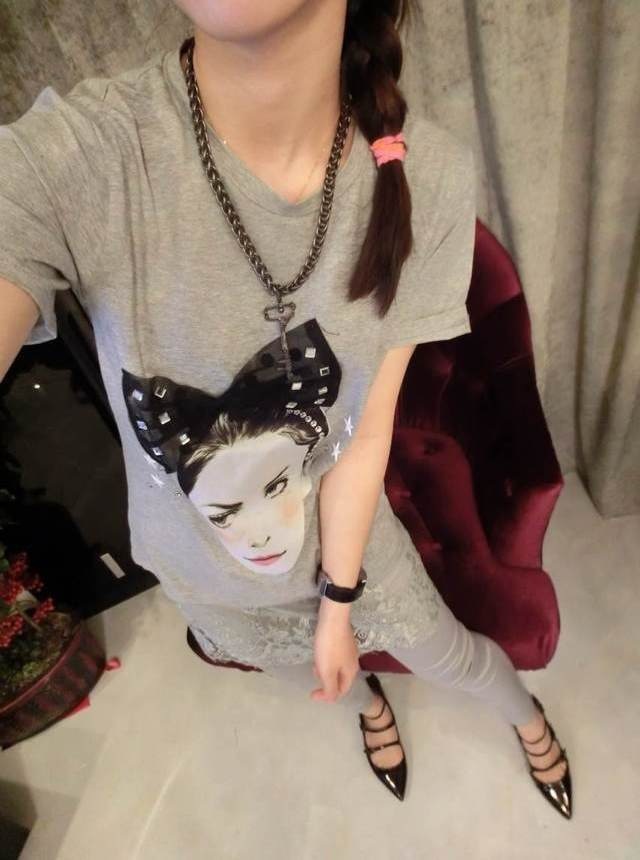 junjun正版女装 2014蕾丝蝴蝶结女人头拼接蕾丝莫代尔t恤 女