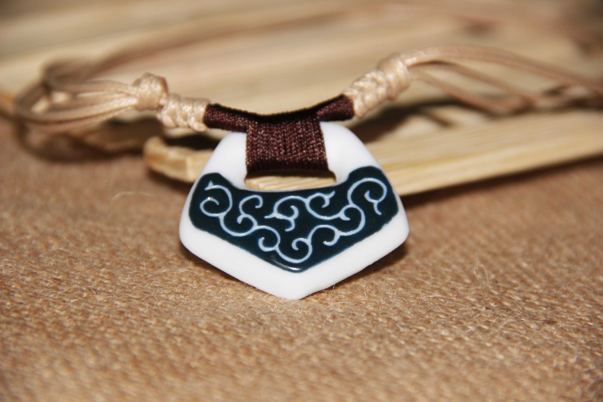 饰品,工艺品,礼品 首饰品 项饰 项链 景德镇创意陶瓷项链 纯手工制作.