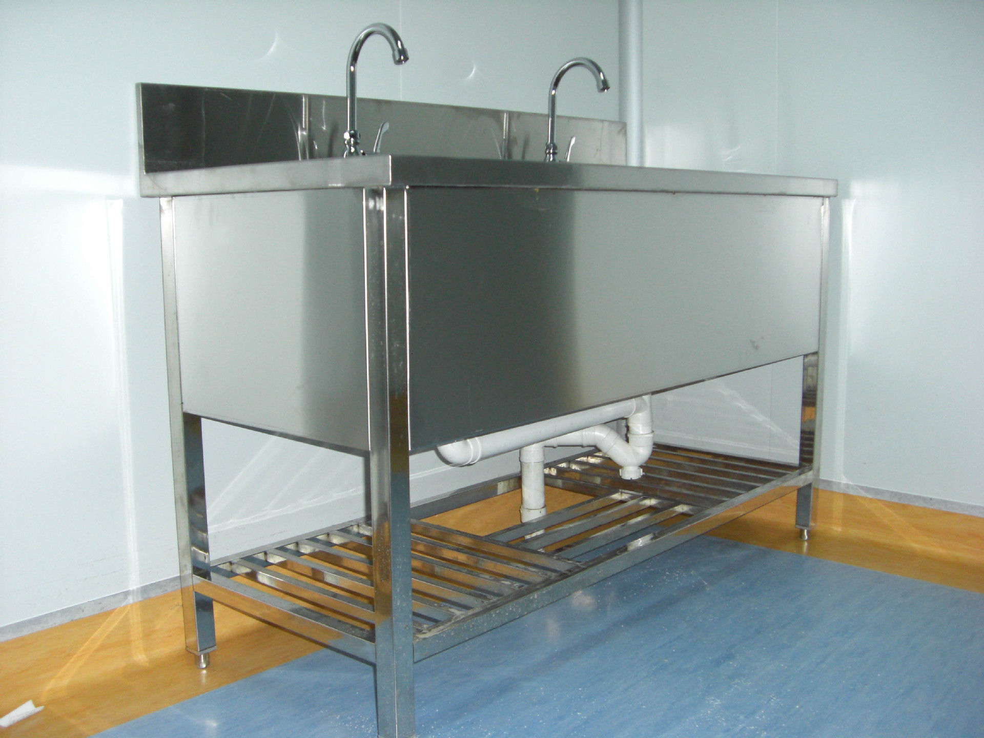 江苏苏州医用不锈钢水池 不锈钢感应水池价格 - 中国供应商移动版