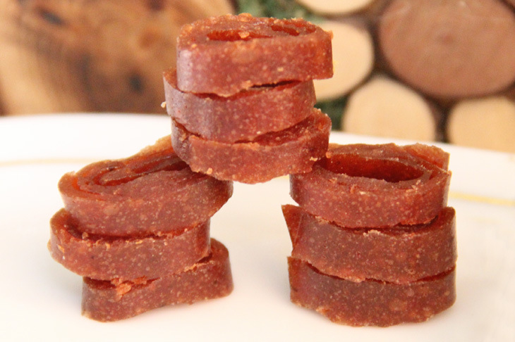 市场批发热卖童年回忆精制传统山楂蜜饯山楂棒 一根60g整箱100个