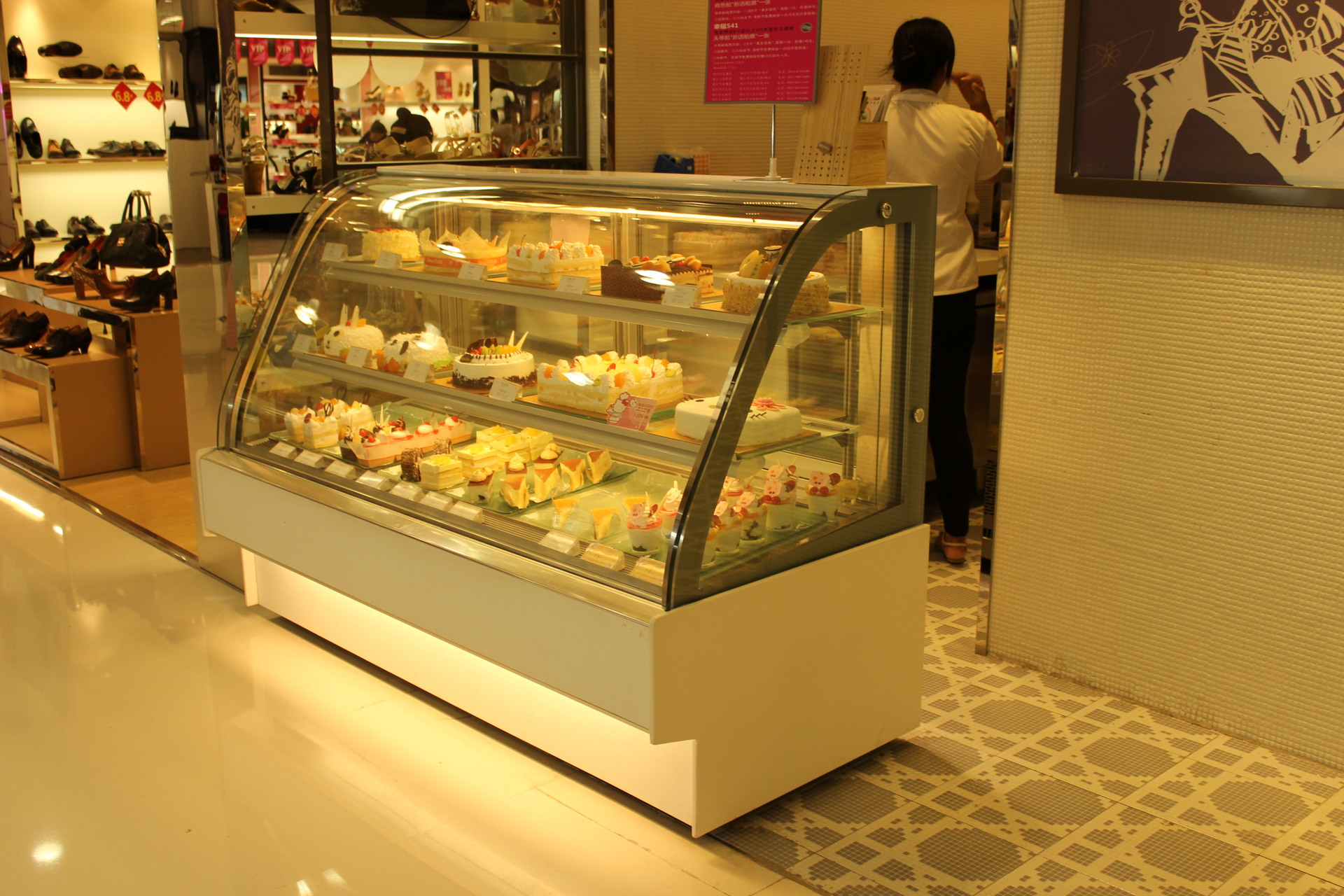 9米圆弧蛋糕柜 保鲜冷藏柜 陈列柜 展示柜 风冷蛋糕柜