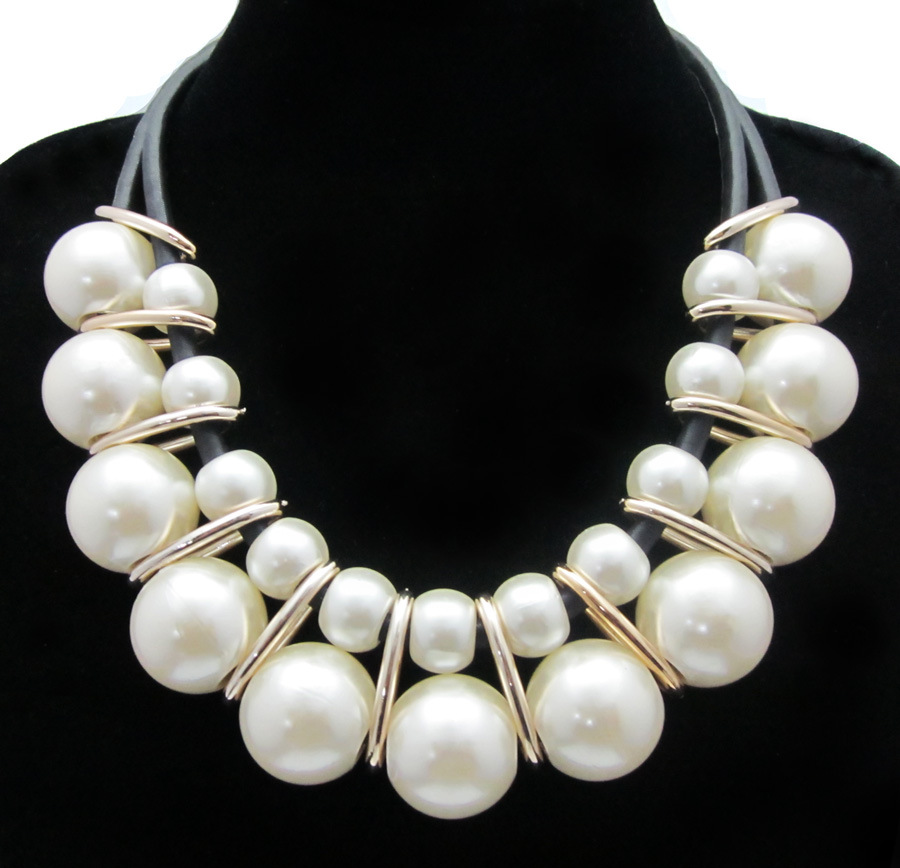 欧美大牌夸张时尚奢华超大珍珠新款设计锁骨女性皮绳珍珠项链