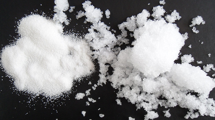 优级人造雪, 无毒,无害,无污染,细小颗粒状,膨胀速度极快