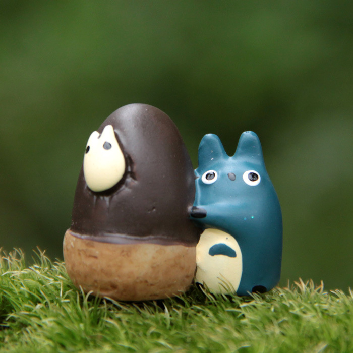 宫崎骏となりのトトロ抱橡皮果叽喳蓝龙猫微景观多肉园艺饰物爆款