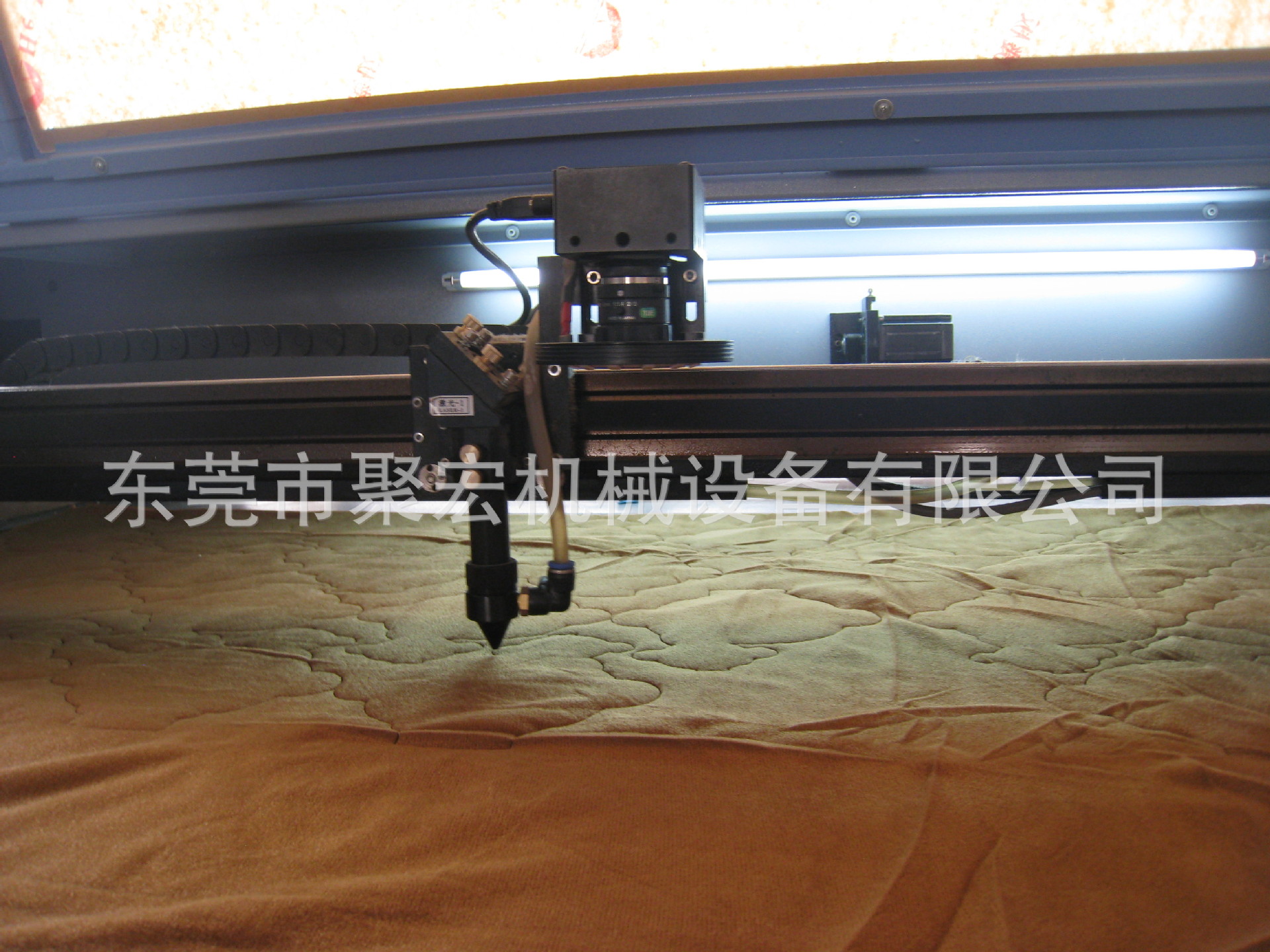 双头摄像头定位切割机  1610定位激光切割机